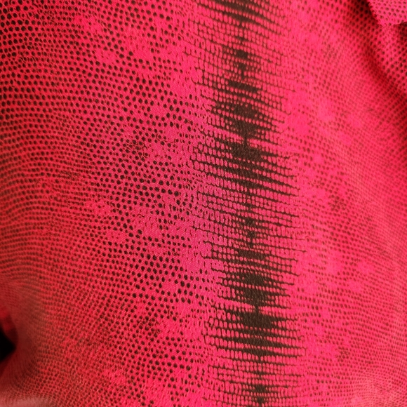 Equipment 100% silk button down snake skin print size large - Picture 10 of 14